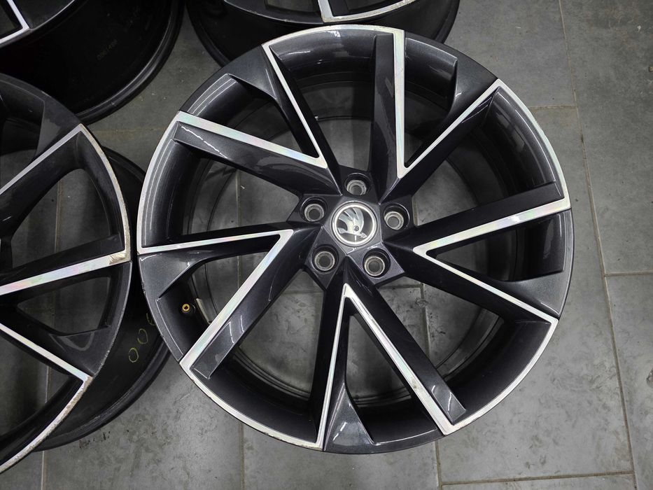 Джанти 19 - Skoda Karoq, Octavia, Superb