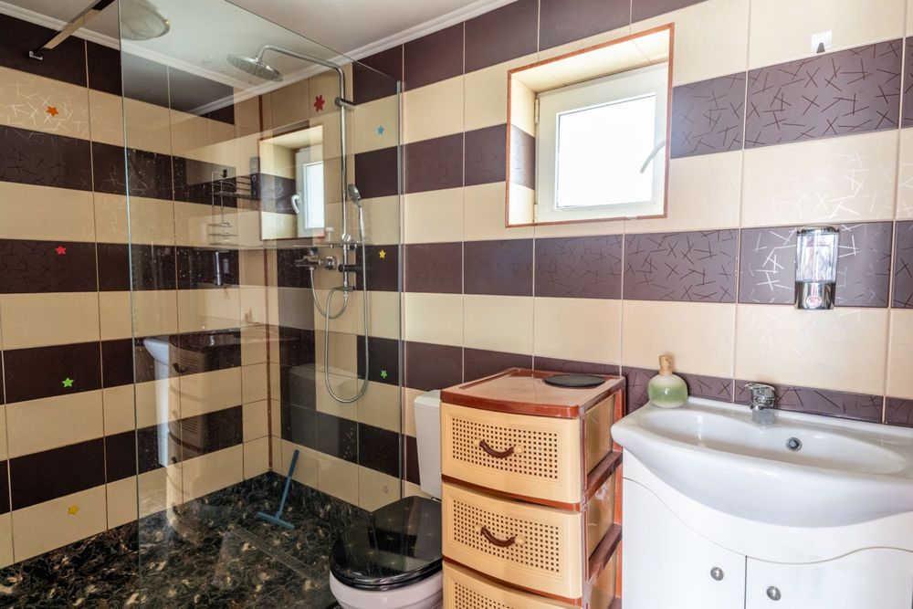 Casa cu anexa si teren 2481 mp in Seini