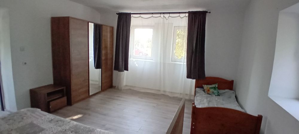 Casa de vânzare Parța (la intrare in sat)