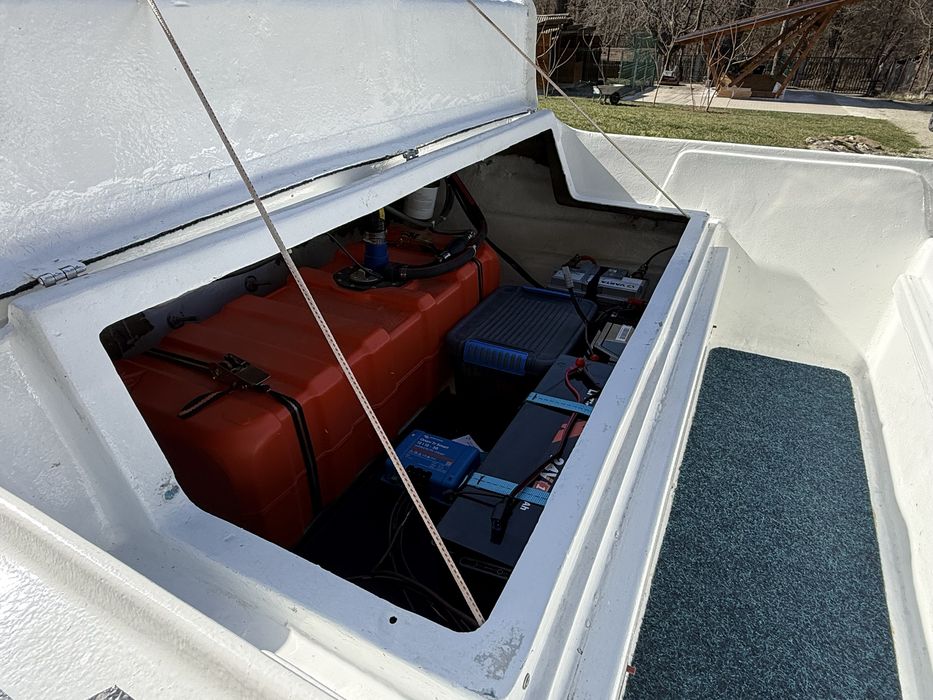 Ambarcatiune Forward 520, Suzuki 90, Peridoc