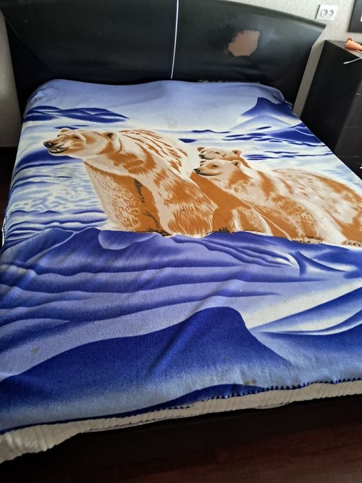 Двухспальняя кровать