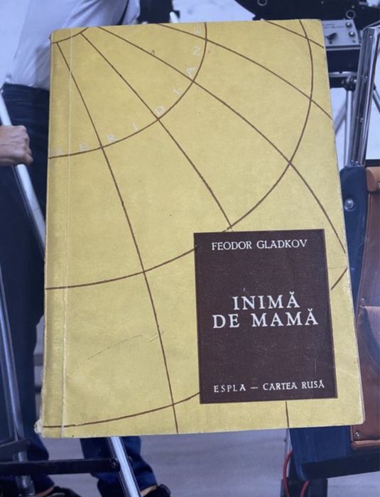 Feodor Gladkov- Inimă de mamă-1959/Espla- cartea rusă.