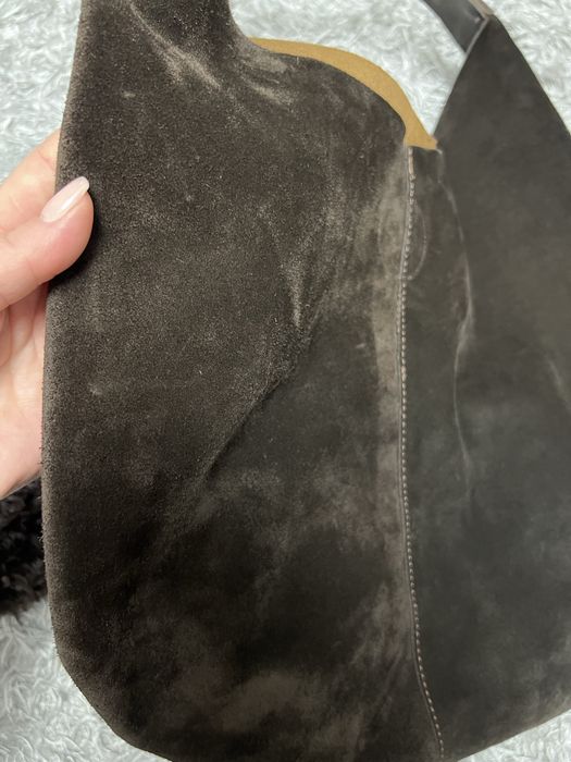 Дамска чанта от естествен велур