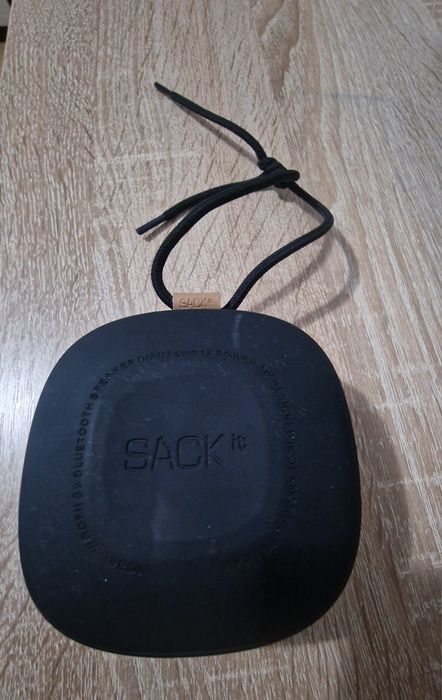 Vând boxă portabilă Bluetooth SACKit Go impecabilă