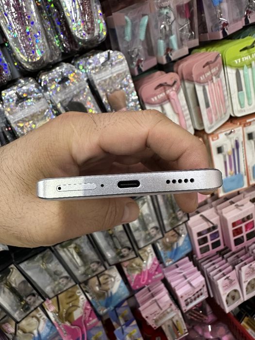 Redmi 13 Pro plus 5G 256Gb Sotiladi Xolati Ideall!!!