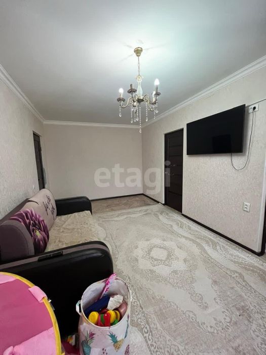 Продам 4ком.квартиру на Тургеньева