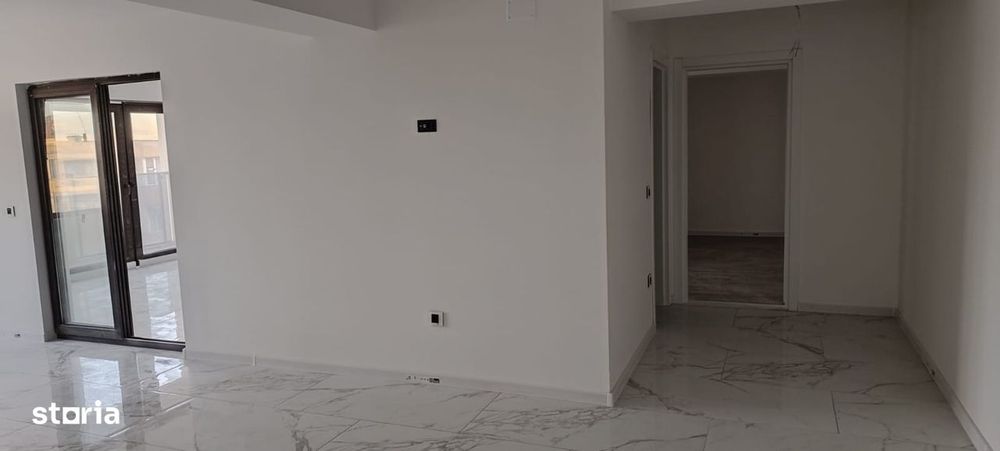 3 Camere open-space zona Billa et 6/7 bloc nou