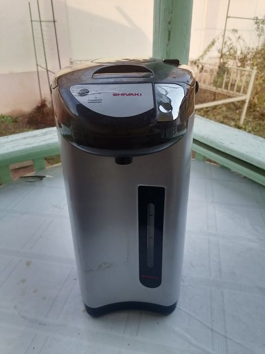 Термос поддерживающий горячую воду