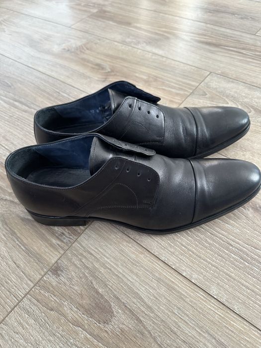 Обувки и мокасини маркови 44