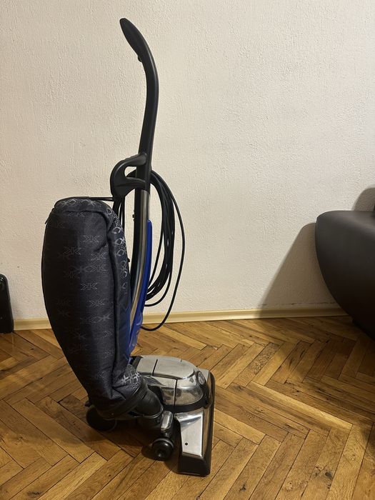 Прахосмукачка КИРБИ