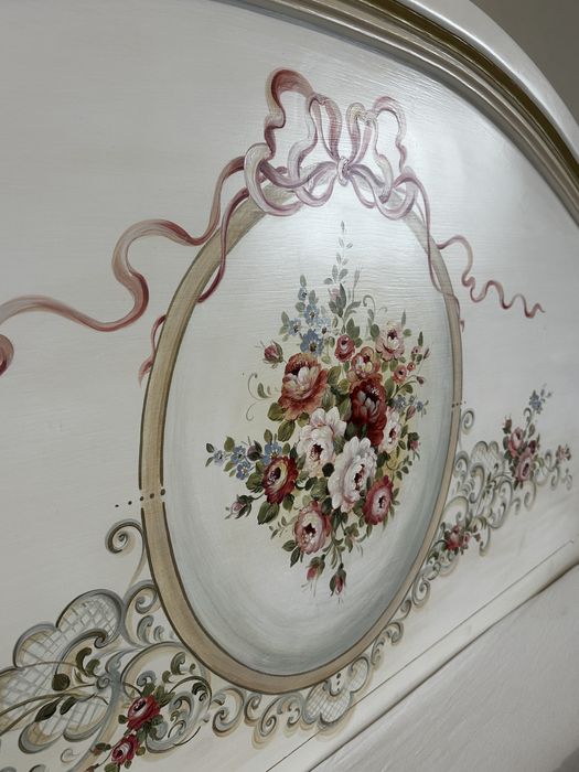 Dormitor elegant pictat manual