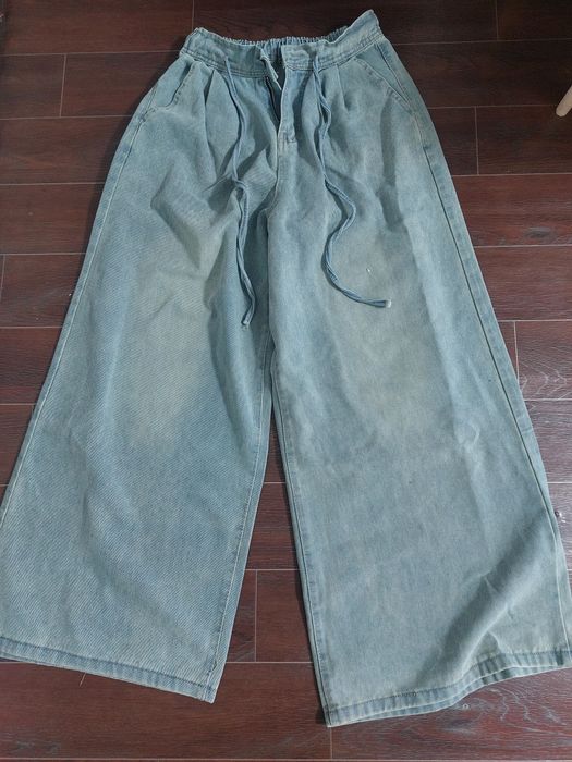 Джинсы     новый