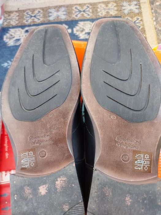 Pantofi negri din piele