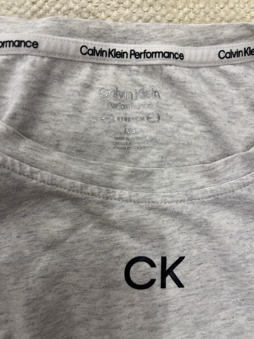 Футболка calvin klein