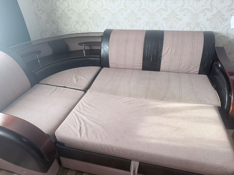 Отлам диван (за пару кило фруктов), самовывоз только сегодня