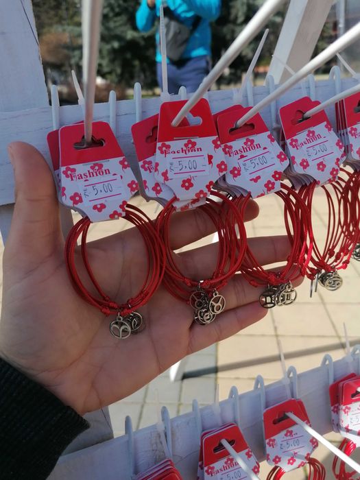 Гривни със стоманени буквички/зодии