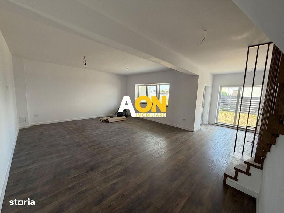 1/2 Duplex 4 Camere, 3 Bai, 2 Balcoane, 431mp Teren