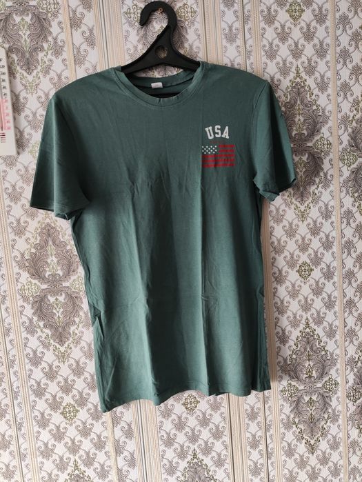 Продам футболки.