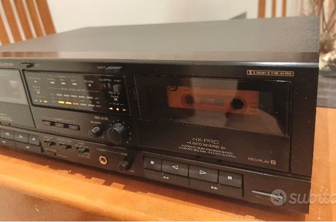 Продавам двукасетен рверсен касетен дек SANSUI D-X117WR