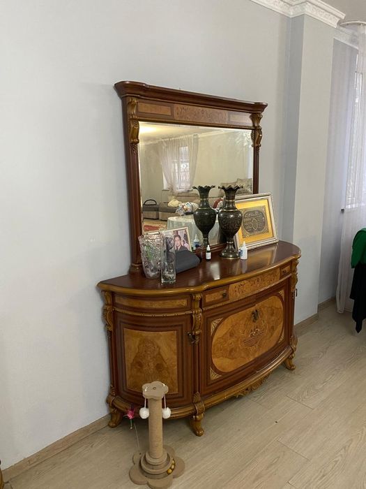 Продам шкаф горка и диваны