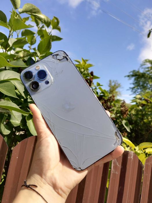 iphone 13 pro functioneaza perfect