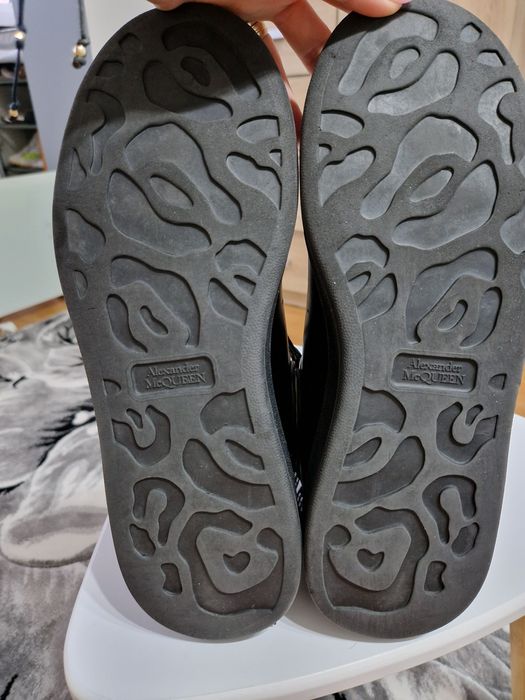Adidași Alexander McQueen