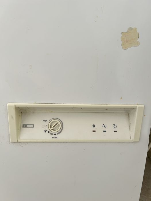 Морозилка большая.