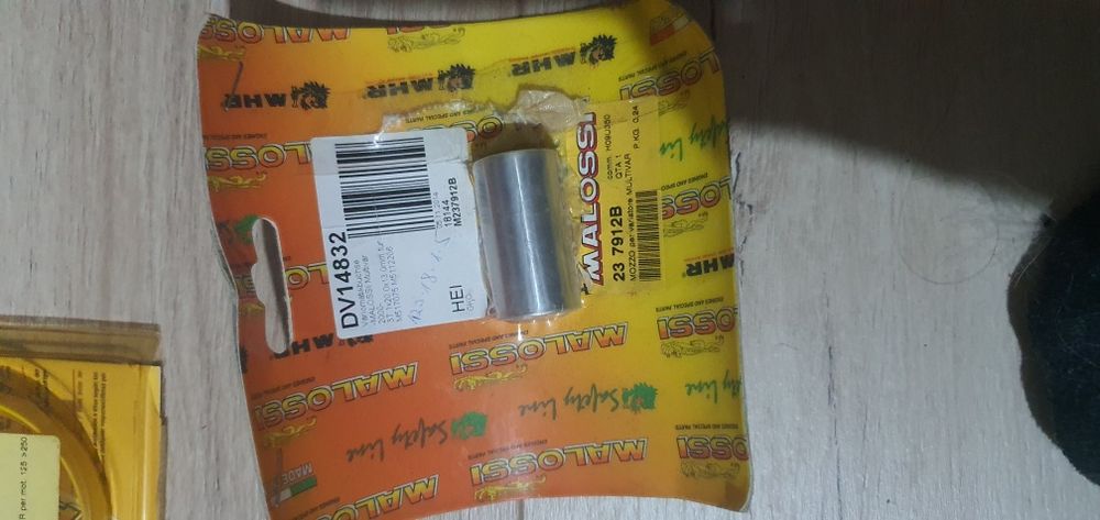 Продавам ролки- пружини и други всичко е ново