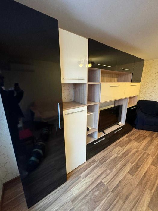 Mobila living-stare foarte buna-aproape noua