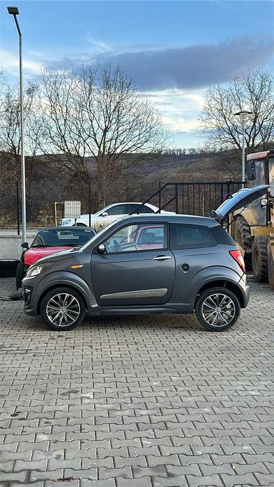 Ligier JS50B1 (16 ani)