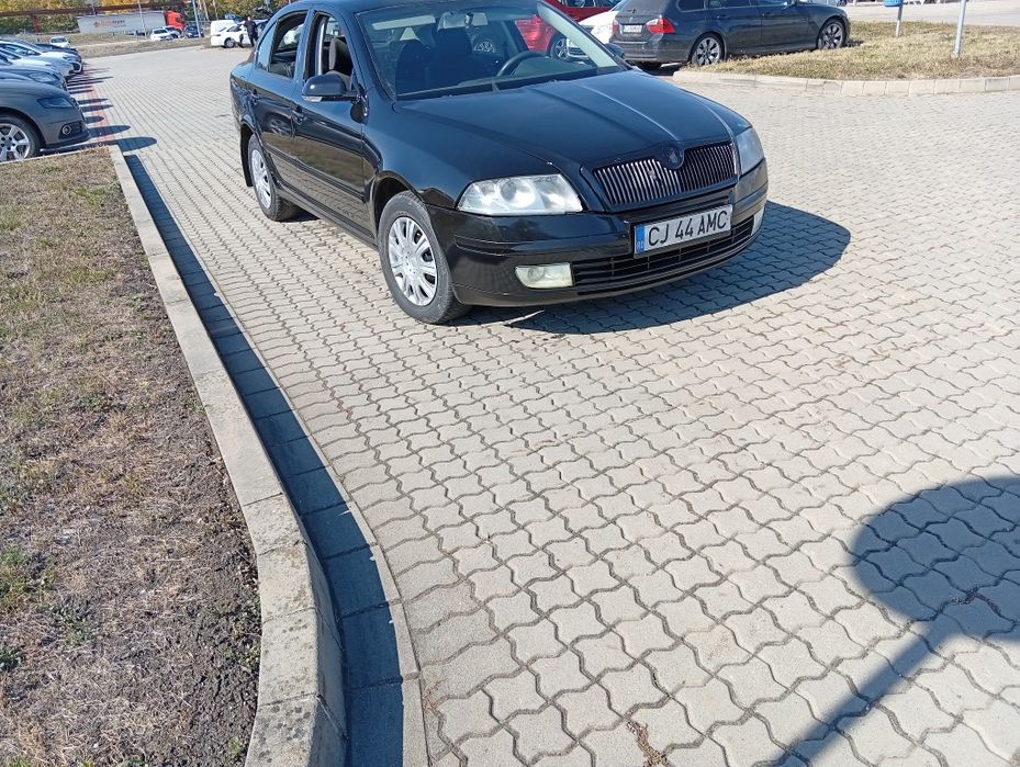 Vând SKODA Octavia