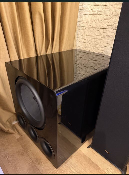 Vând Schimb SVS PB17-Ultra Revolution – Piano Gloss Black | Referință în lumea subwooferelor