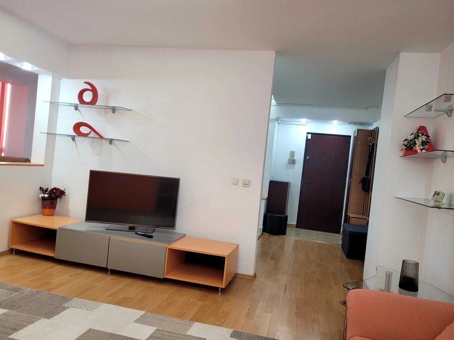 Proprietar, inchiriez apartament 3 cam, decomandat, bilateral, 2 bai, 77 mp, mobilat si utilat, centrala, Craiova-George Enescu, str. Dimbovita, et.3