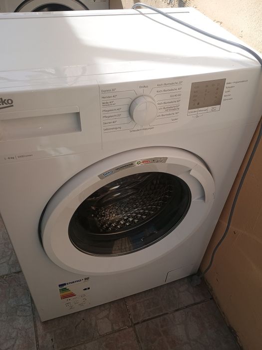 Mașină de spălat Slim Beko model nou impecabilă