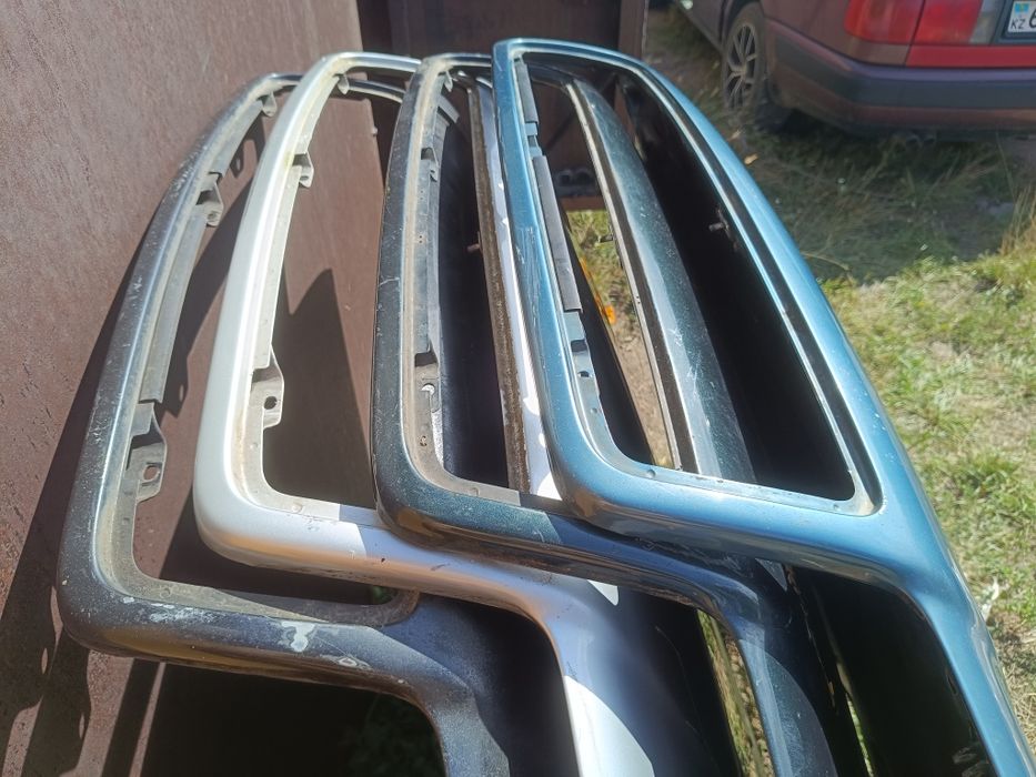 Капот Ауди 100 С4