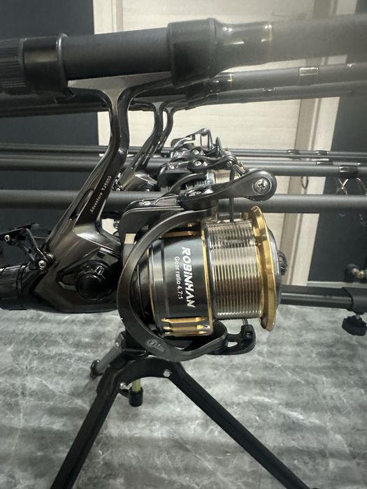 SET Complet Crap 4 Lansete PRO FL Legend + 4 Mulinete Robinhan Adventure TJ 6000- NOU