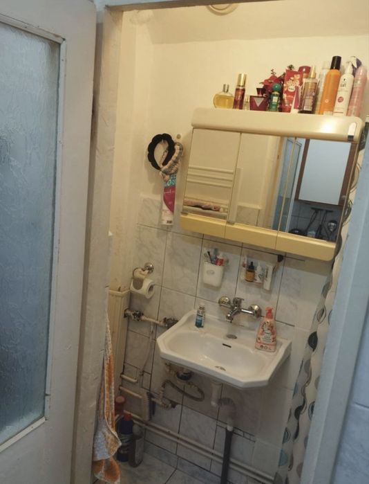 Vand apartament urgent !