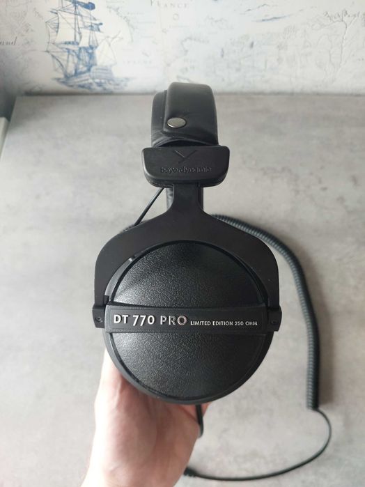 Наушники Beyerdynamic DT 770 Pro Limited Edition