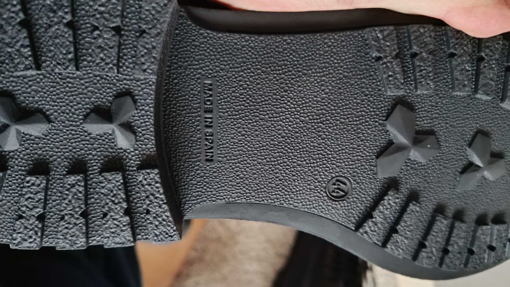 Bocanci mărimea 44 Ashton aubry - piele naturala 100%