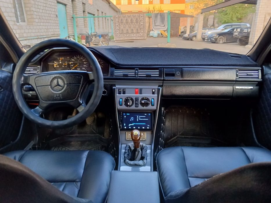 Продам Мерседес w124 3.0