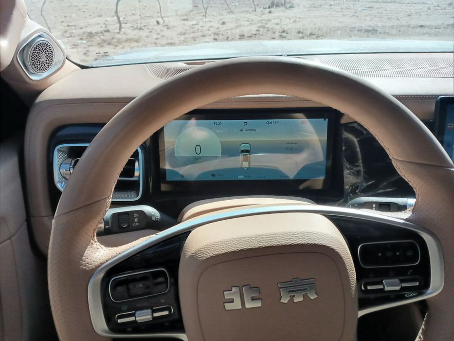 Beijing BJ60 сотилади.