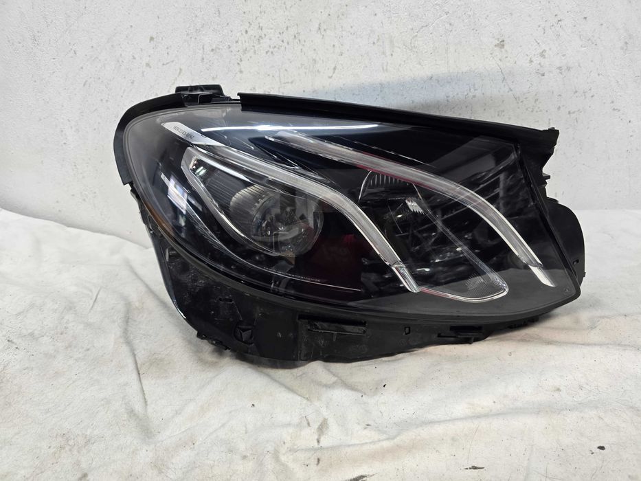 Оригинален фар Мерцедес Е 213  Mercedes E 213 Led