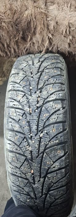 2 Шины Зимние на Ауди80б3 с дисками