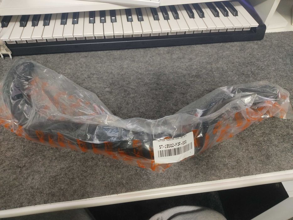 Патрубок HONDA CR-V 95-01 (НОВЫЙ)