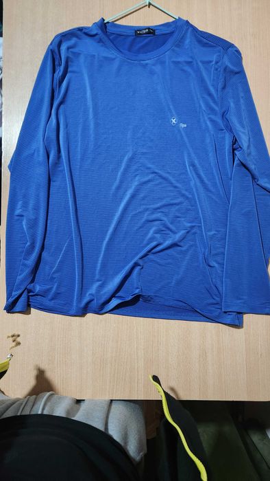 Лонгслив нейлоновый/Кофта