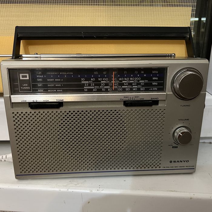 Радиоприемник Sanyo japan