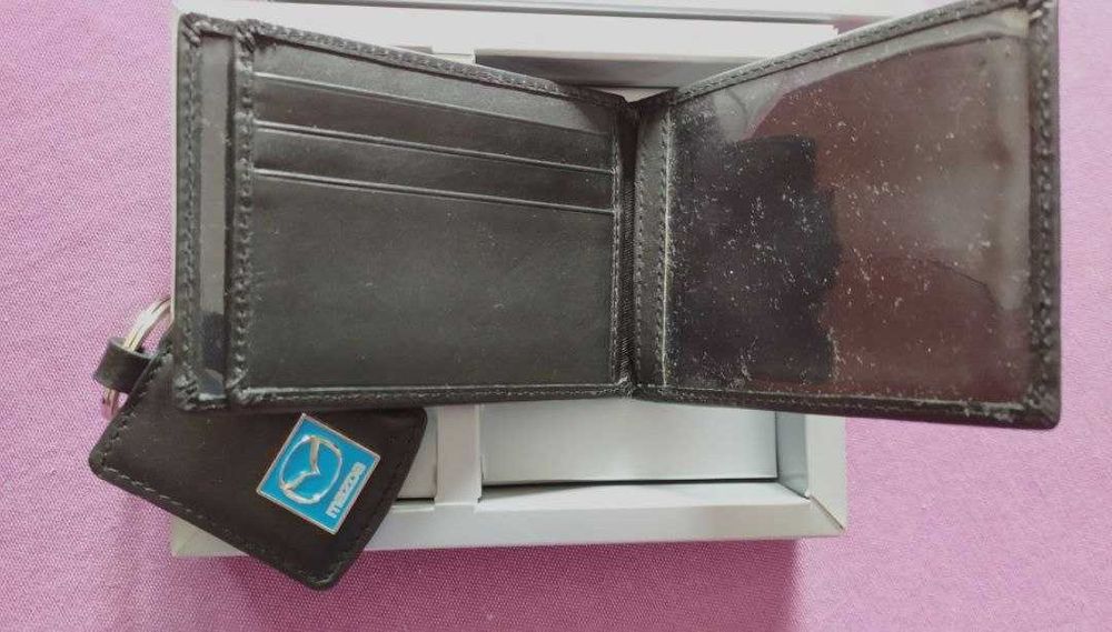 Автосет - ключодържател и портфейл за документи за Мазда