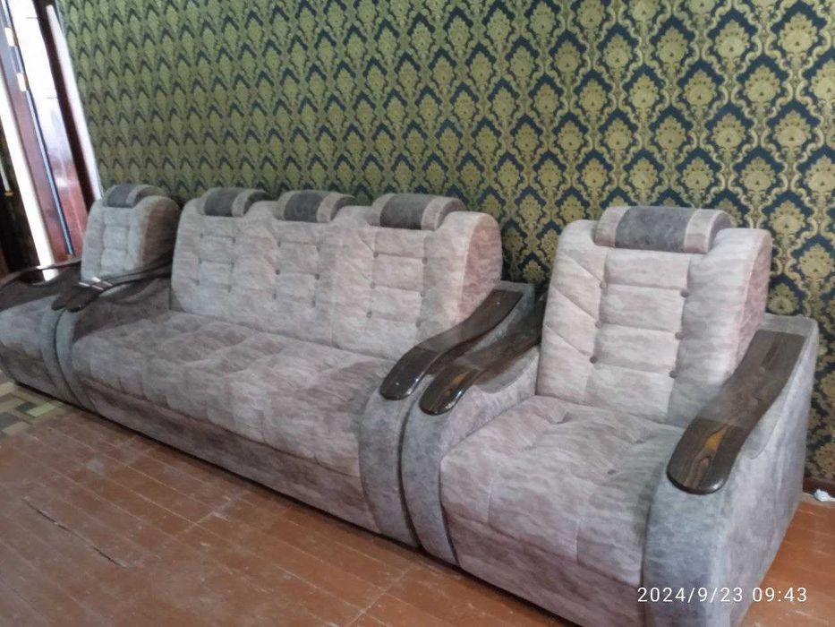 Диван - кресло сотилади