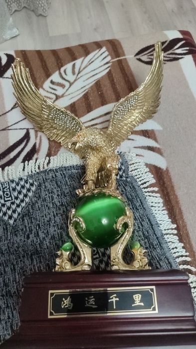 Орёл тежолый подставка дериво