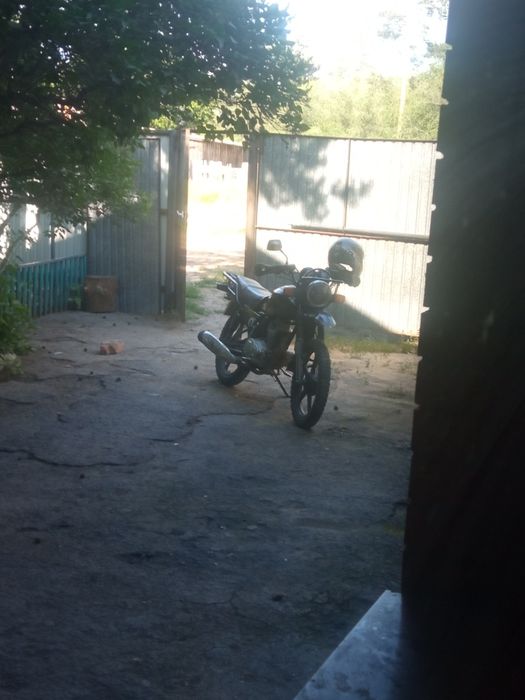 Продам мото SUZUKI GSX 200